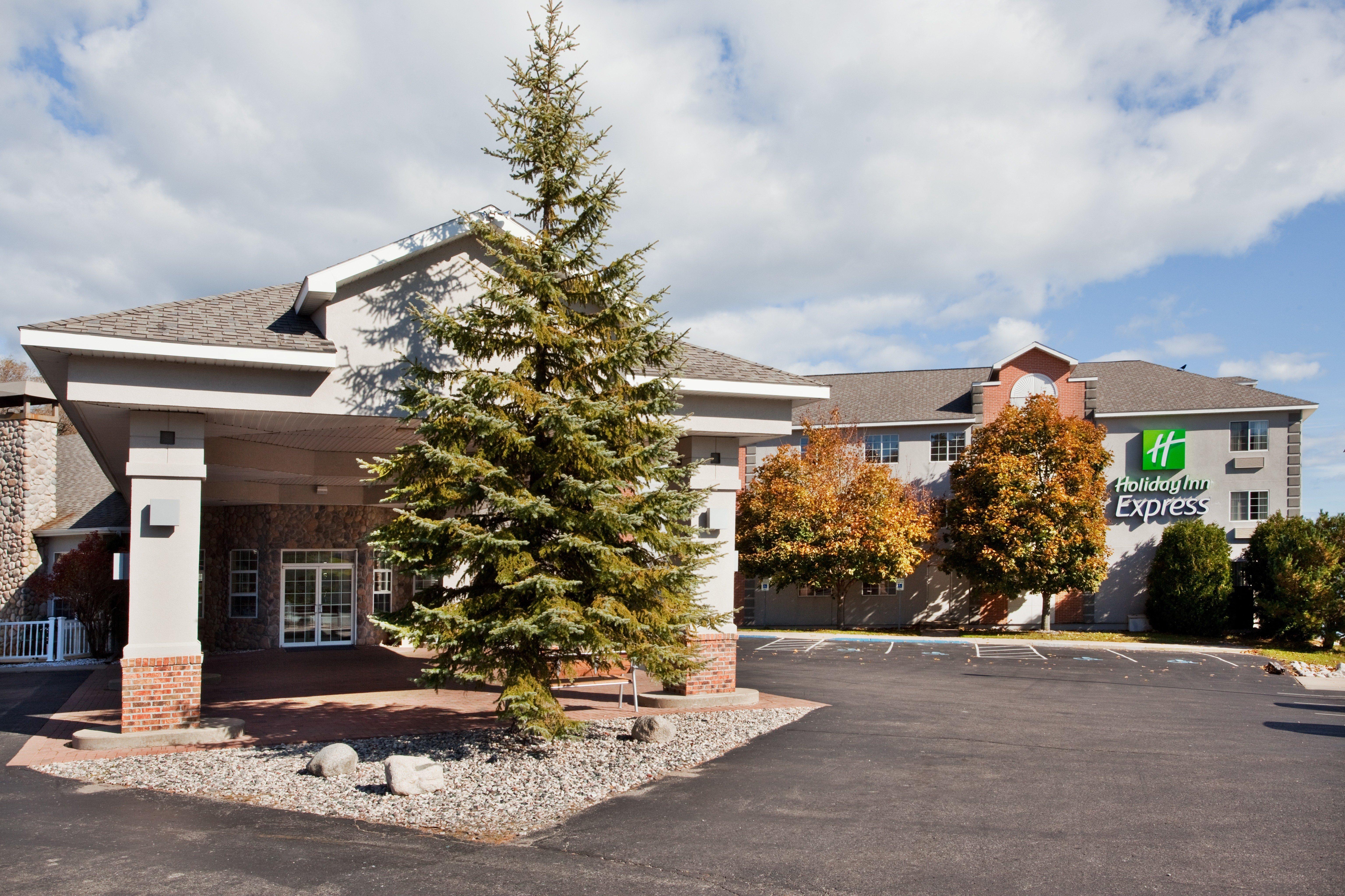 Holiday Inn Express St Ignace-Lake Central By Ihg St. Ignace Exterior foto