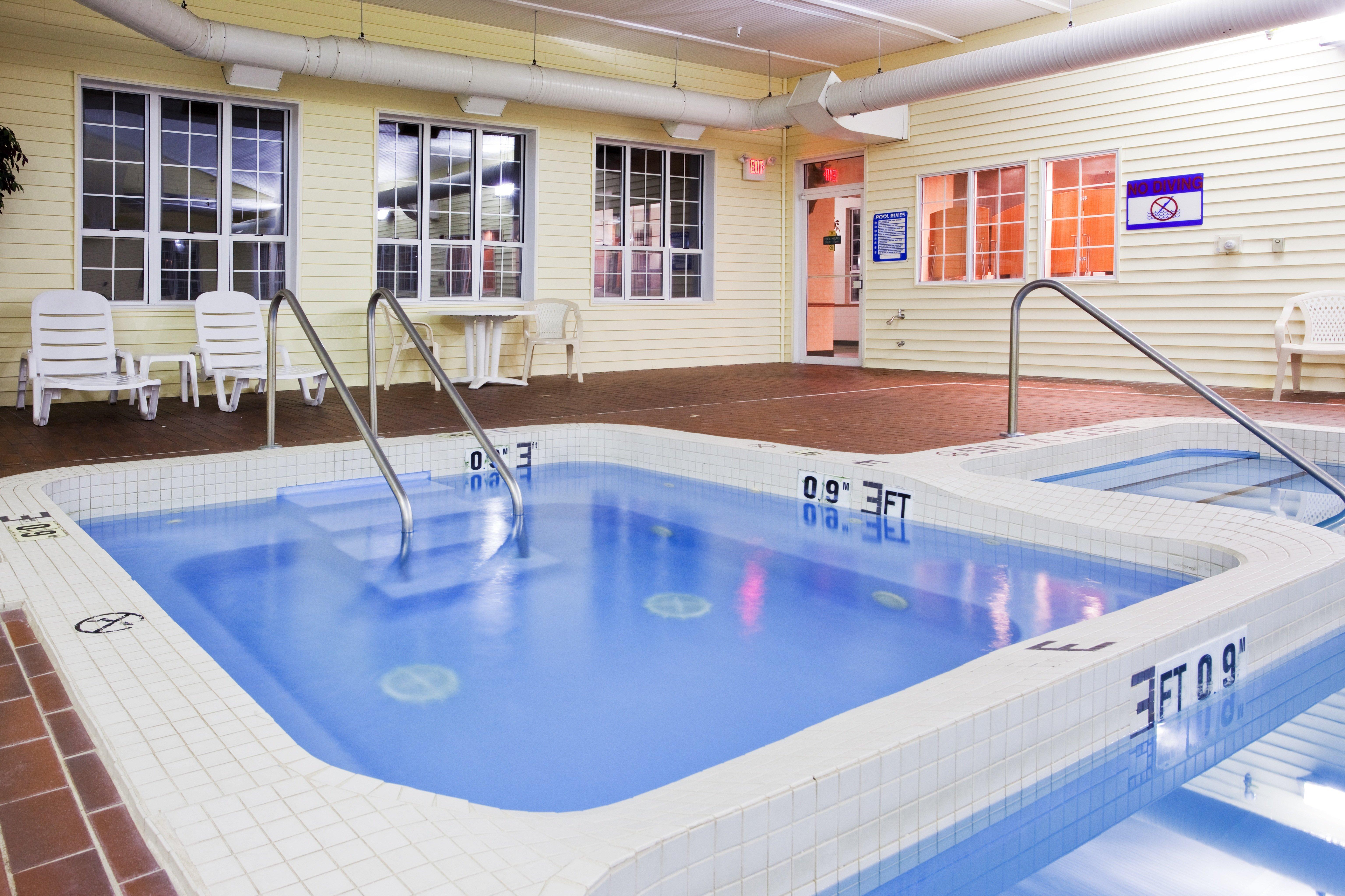 Holiday Inn Express St Ignace-Lake Central By Ihg St. Ignace Exterior foto